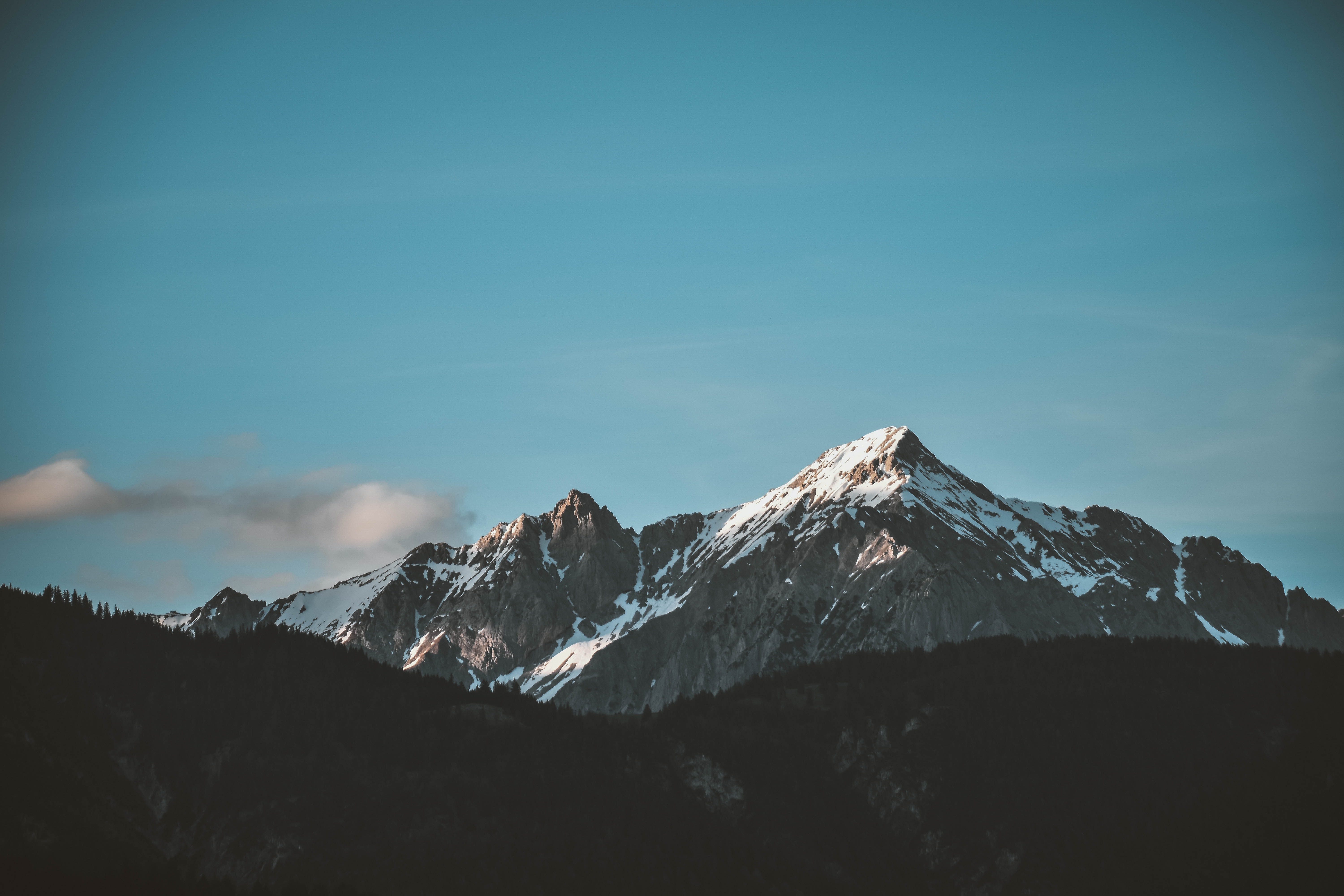 snow-top-mountain-under-clear-sky-1054218.jpg